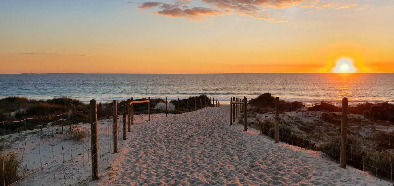 West Beach Lagoon 114 – Ocean Views West Perth Exterior foto